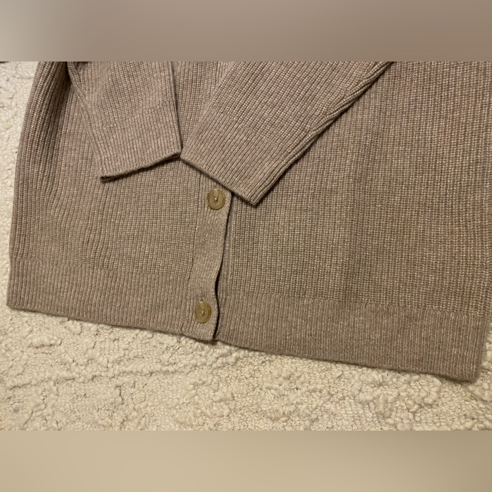 LAST ONE 🔥Quince🔥 Mongolian Cashmere Oversized Boyfriend Cardigan Sweater - Picture 13 of 15